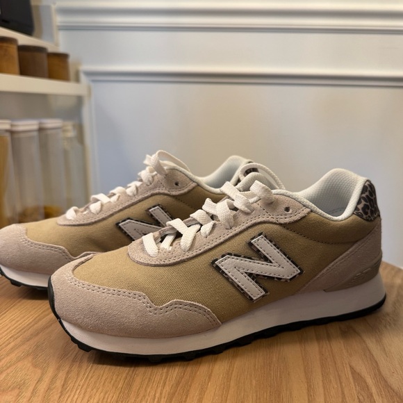 New Balance 515 Tan and White Sneakers - Picture 1 of 11